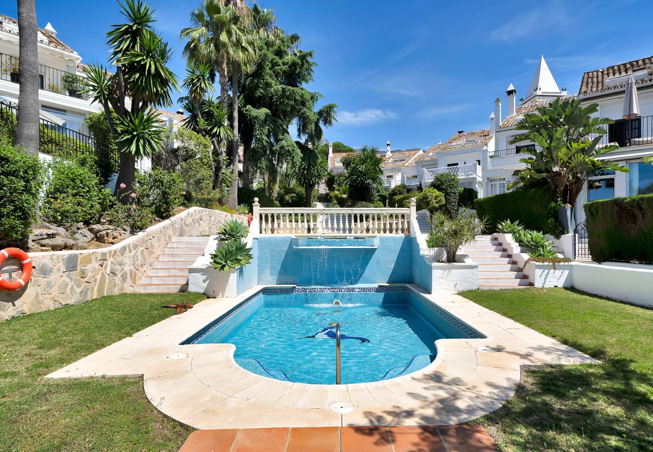 Casa adosada en Marbella - MONTEPIEDRAS 23