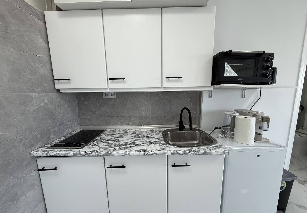 Studio in Sitio de Calahonda - ALMIRANTE 13 5