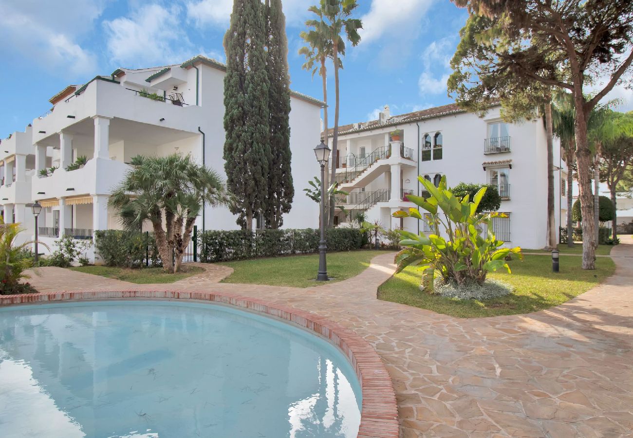 Apartment in Estepona - EL PRESIDENTE 234