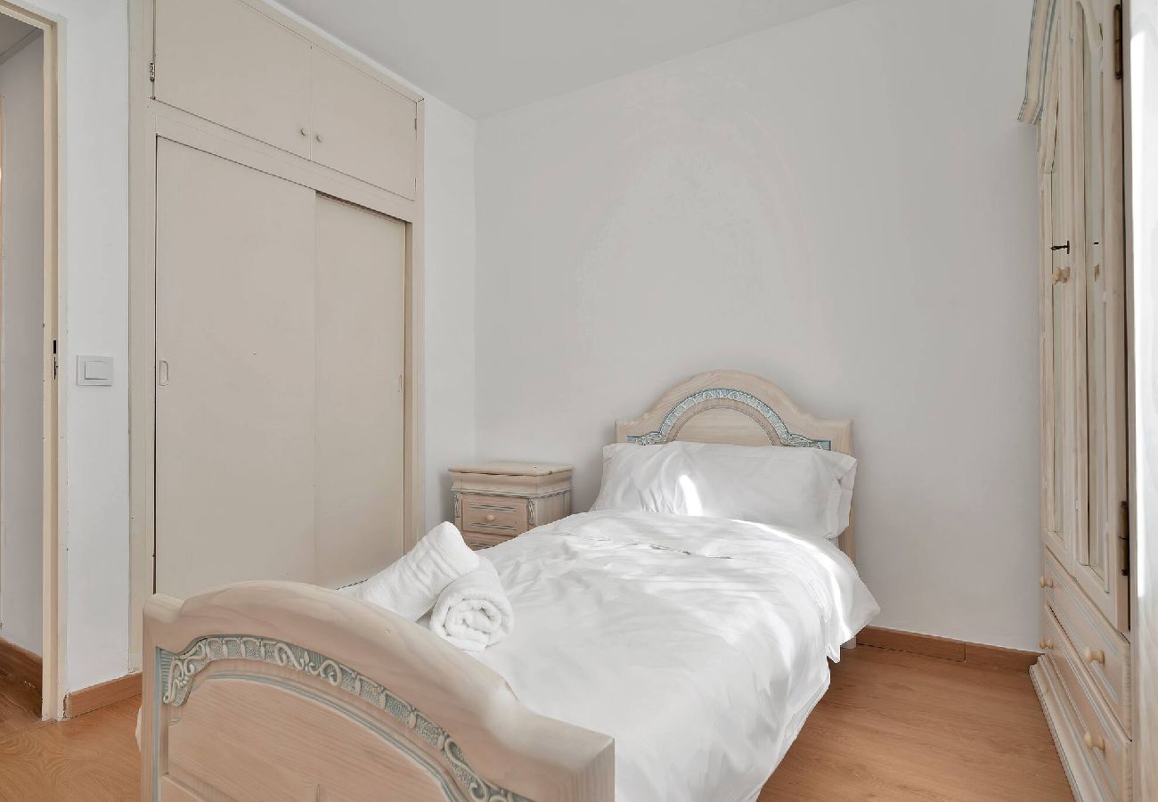 Apartment in Marbella - LA LIBERTAD 3 5 4