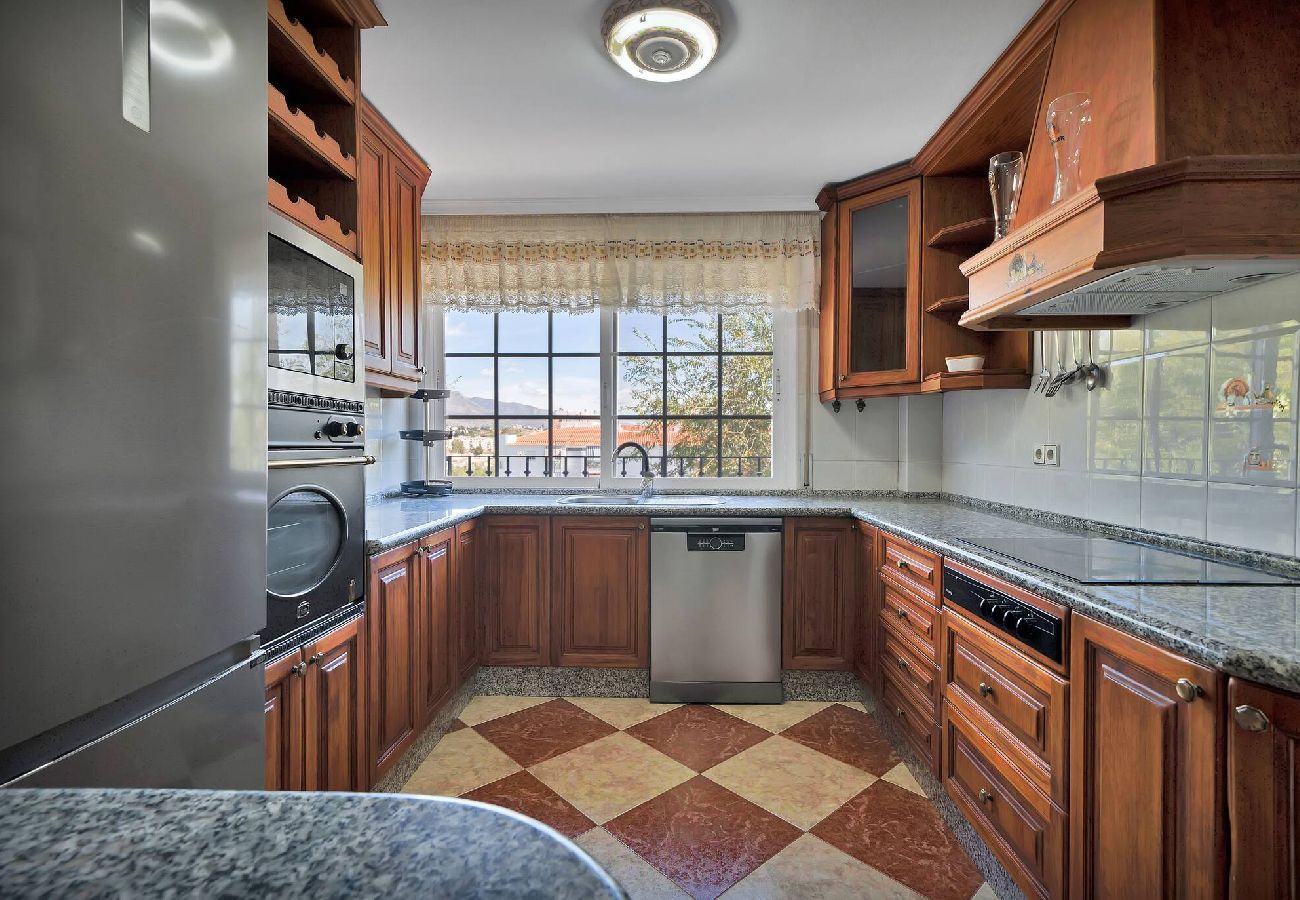 Apartment in Marbella - DEL VALLE 72 2