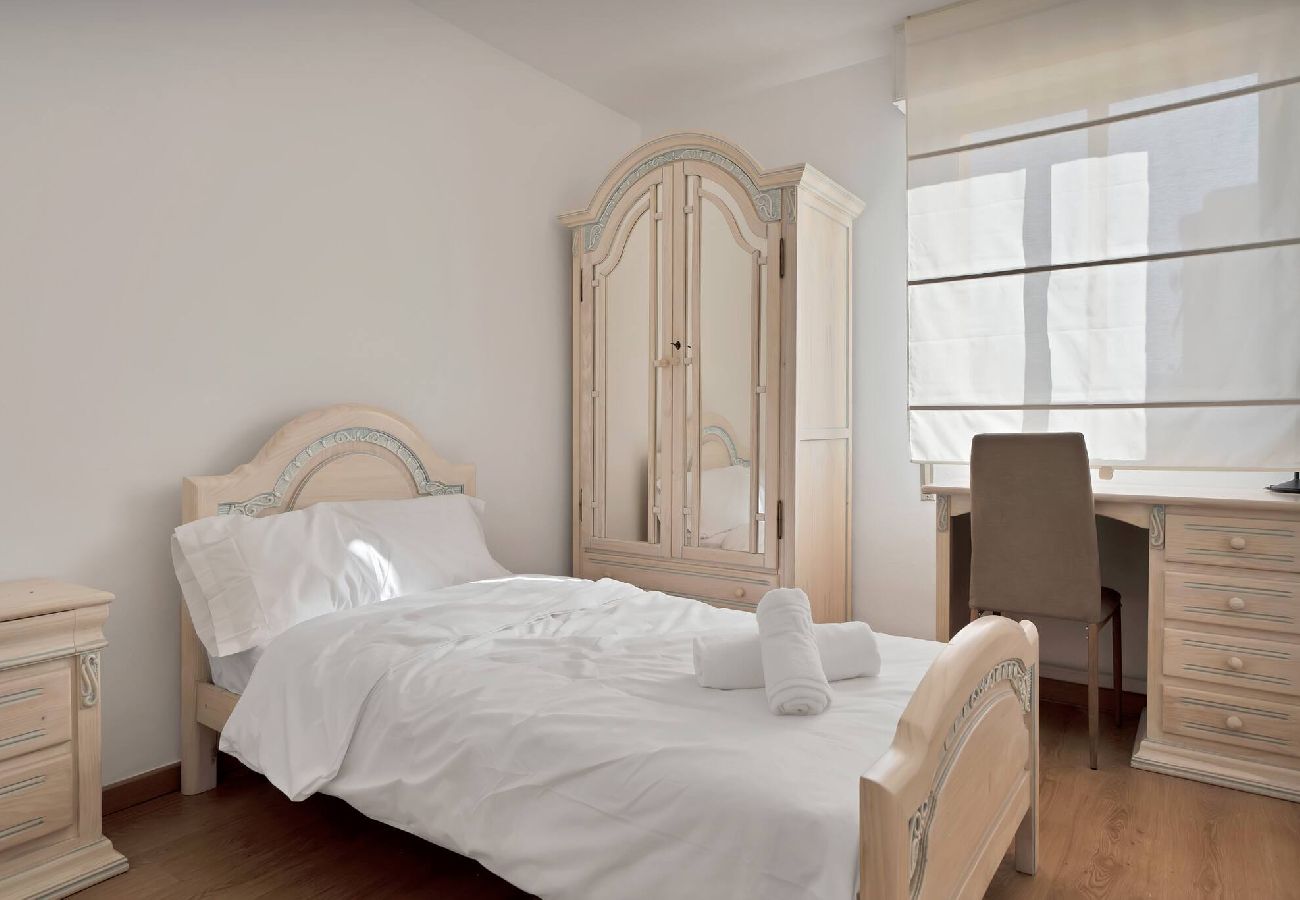 Apartamento em Marbella - LA LIBERTAD 3 5 4