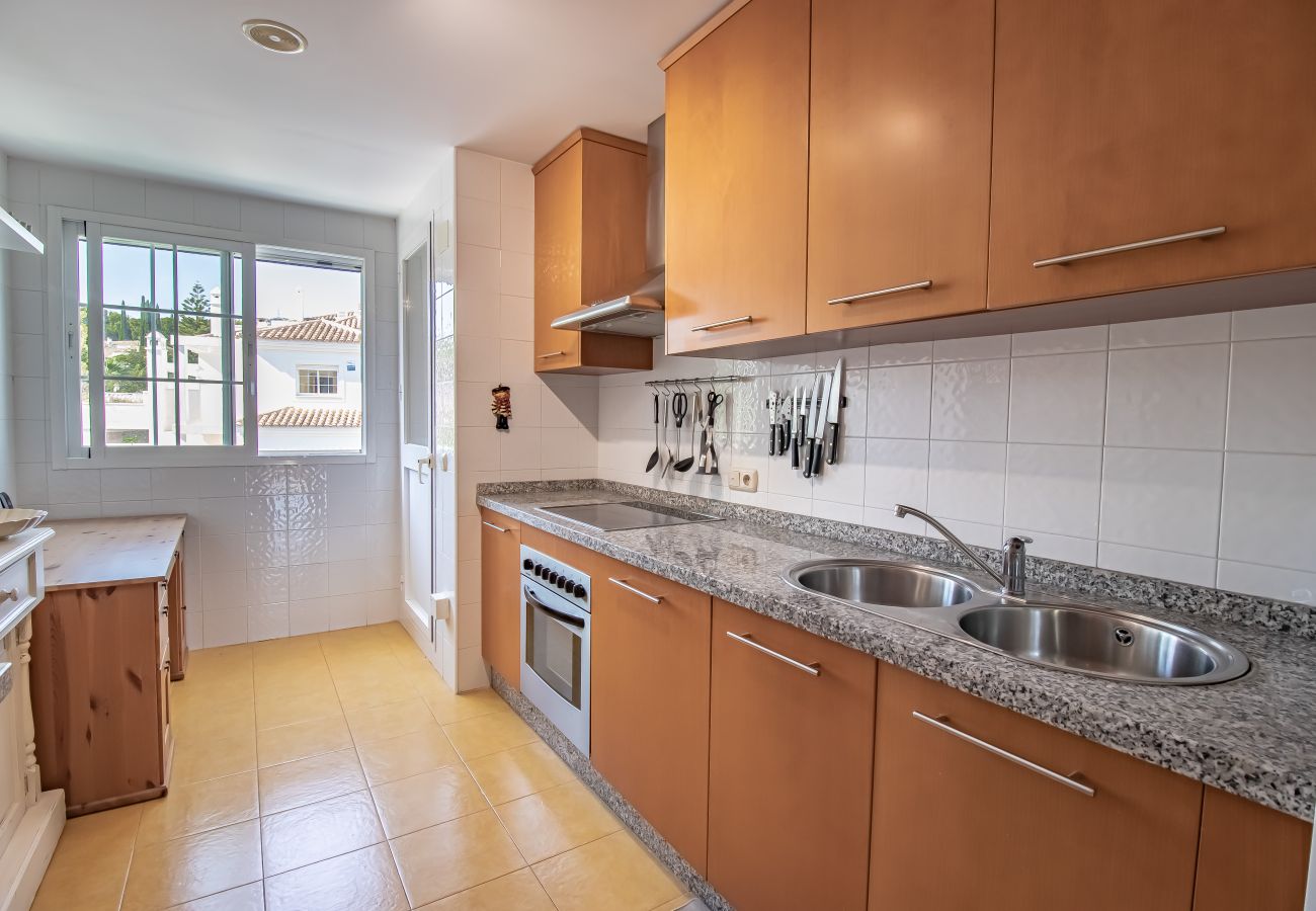 Apartamento em Marbella - RIO REAL 28 2G
